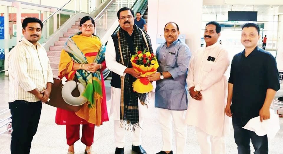 raghvendralyc's tweet photo. युवा कांग्रेस में मेरे सीनियर रहे वर्तमान में कर्नाटक से सांसद डॉ नासिर हुसैन जी को जन्मदिन की हार्दिक शुभकामनाएँ…!!

#नासिरहुसैन https://t.co/vJJi4isn6a