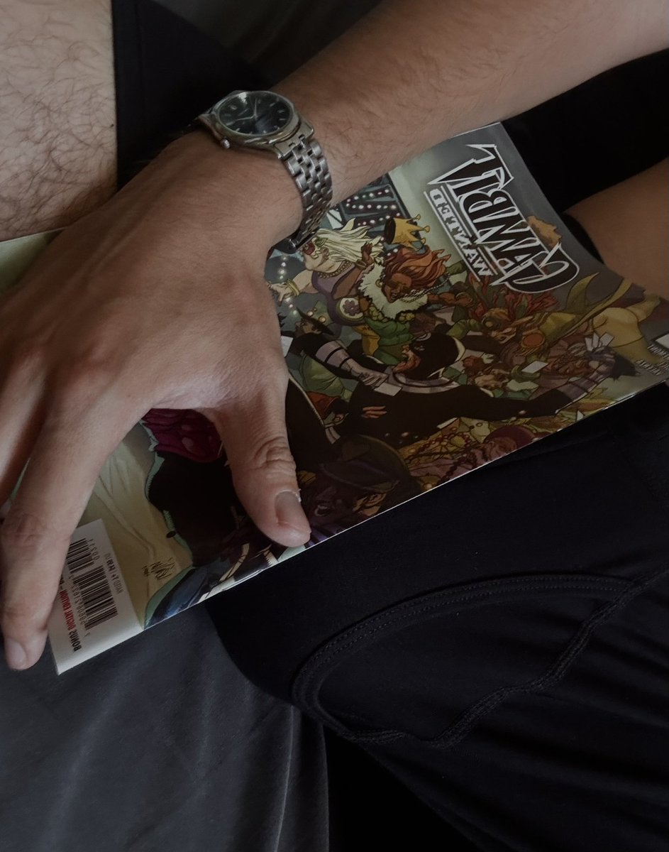 cotd99's tweet photo. Anyone else pick up Gambit Wanted #2? No? Just me? Sorry. #nsfwtwt https://t.co/4Sjw9CuKgu