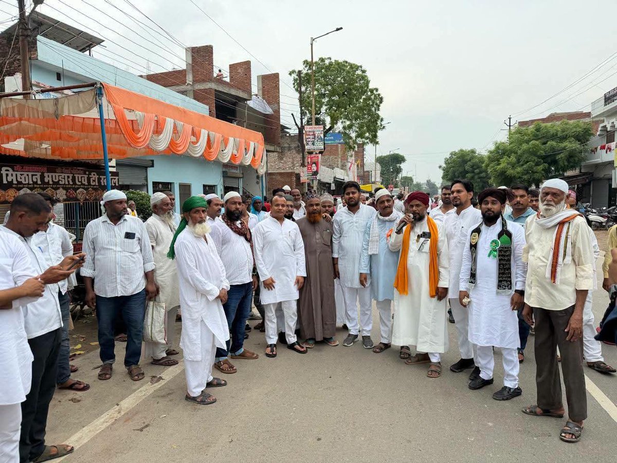 Mahendraydvmonu's tweet photo. ईद-ए-मिलाद-उ��-नबी ﷺ की आप सभी को दिली मुबारकबाद!! 

 @yadavakhilesh
@shivpalsinghyad
@samajwadiparty https://t.co/cIvOMasHpd