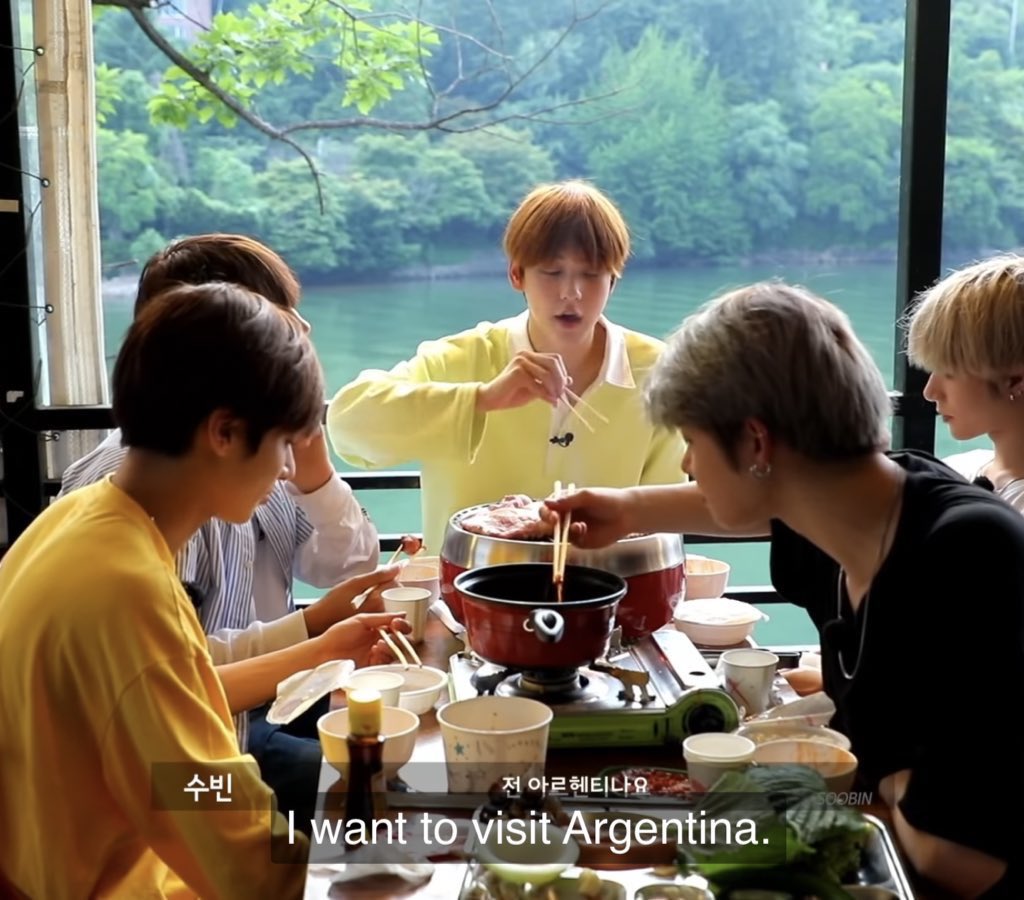f4iryofybin's tweet photo. le saqué el carpetazo a soobin para recordar que dijo no una sino DOS veces que quiere venir a argentina dale gordo esta es tu oportunidad !!

#StealTheWindArgentina2027 #TXTenArgentina2027 #TXT_TOUR_STEALTHEWIND_ARGENTINA
@TXT_bighit @HYBEOFFICIALtwt @TXT_members https://t.co/vB2KBnlivg