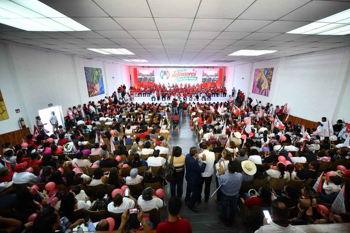 alitomorenoc's tweet photo. Con la fuerza de las y los Defensores de San Luis Potosí, vamos a caminar paso a paso por todo el estado, cerca de nuestra militancia, escuchando, sumando y organizándonos desde cada comunidad.

Vamos a trabajar en territorio, con carácter y con rumbo. El PRI está en movimiento, fortaleciendo nuestra estructura y haciendo equipo con quienes todos los días dan la cara por San Luis Potosí.