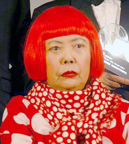 oricon's tweet photo. 草間彌生さん死去 97歳
「亡くなる直前まで絵筆を手放すことなく」
⠀
【全文掲載】
https://t.co/gcFprS2HqM
⠀
「美術を中心にパフォーマンス、小説、詩など多方面における前衛芸術家としての国際的な活動にすべてを捧げ、亡くなる直前まで絵筆を手放すことなく、永遠の愛と魂を探究し続けた97年の 生涯でした。」