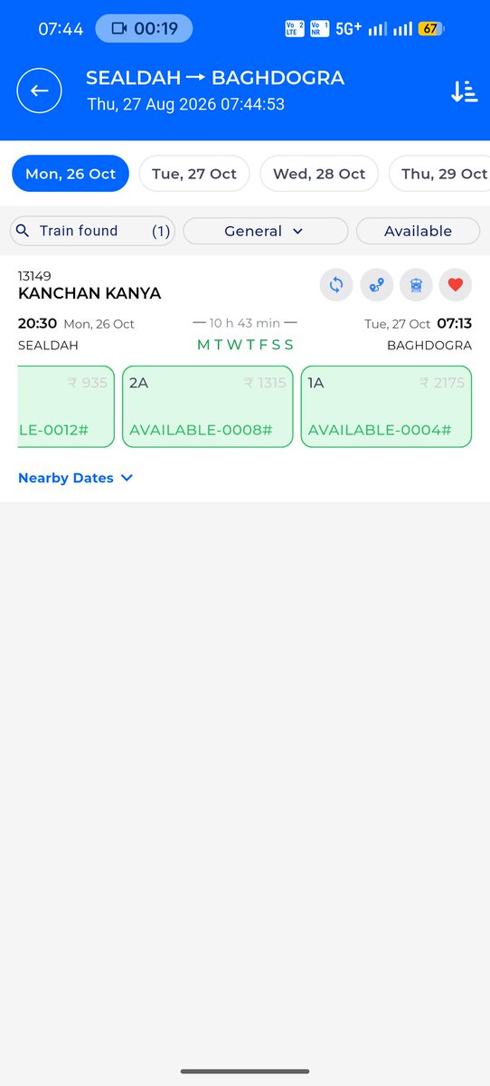 tinydae_'s tweet photo. Booking hasn't even started yet and yet there's only 4 seats available?
I would like to understand the logic
I might be very ignorant please take the pain to explain 
@IRCTCofficial @drmsdah @RailwaySeva https://t.co/oi5o1ZwtbL