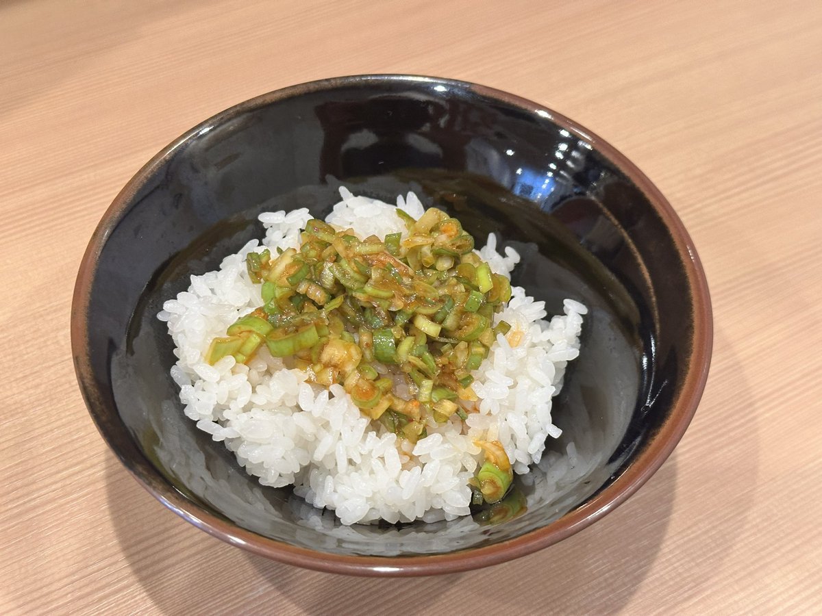 y_a_harada's tweet photo. 夏季限定メニュー「冷静クリーム豚骨」
今週の土日で終了となりますので
まだ食べてない肩は是非お越し下さい✨

本日のフォロワーサービス品です！
ピリ辛ネギだれになります！
ご飯に乗せますのでお声がけください！！ https://t.co/pltVDM4Zmk