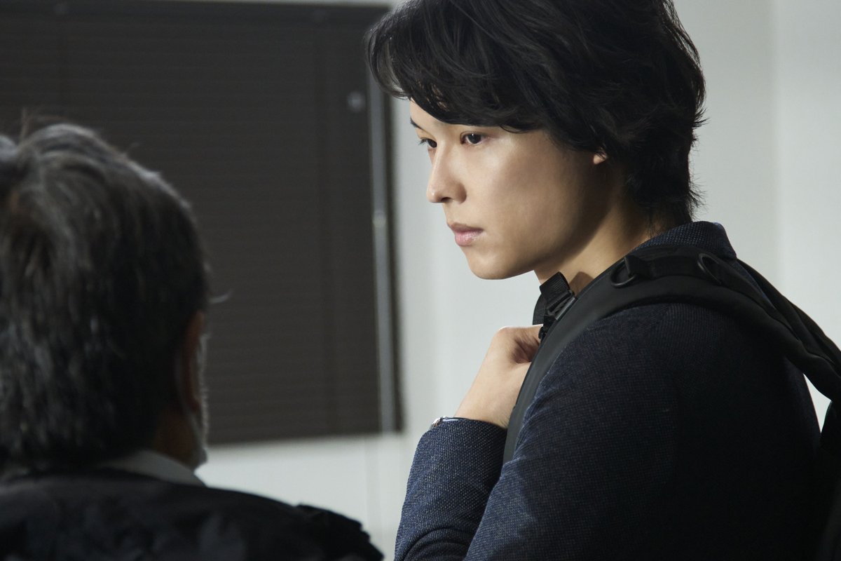 NiEWJP's tweet photo. 映画『白鳥とコウモリ』より
#松村北斗、#今田美桜 らの
メイキング写真が解禁📸

2人と岸善幸監督が演出や
撮影現場での様子も明かす🗣️
https://t.co/OpdeOzZbDX https://t.co/zNcBSQ0o1x