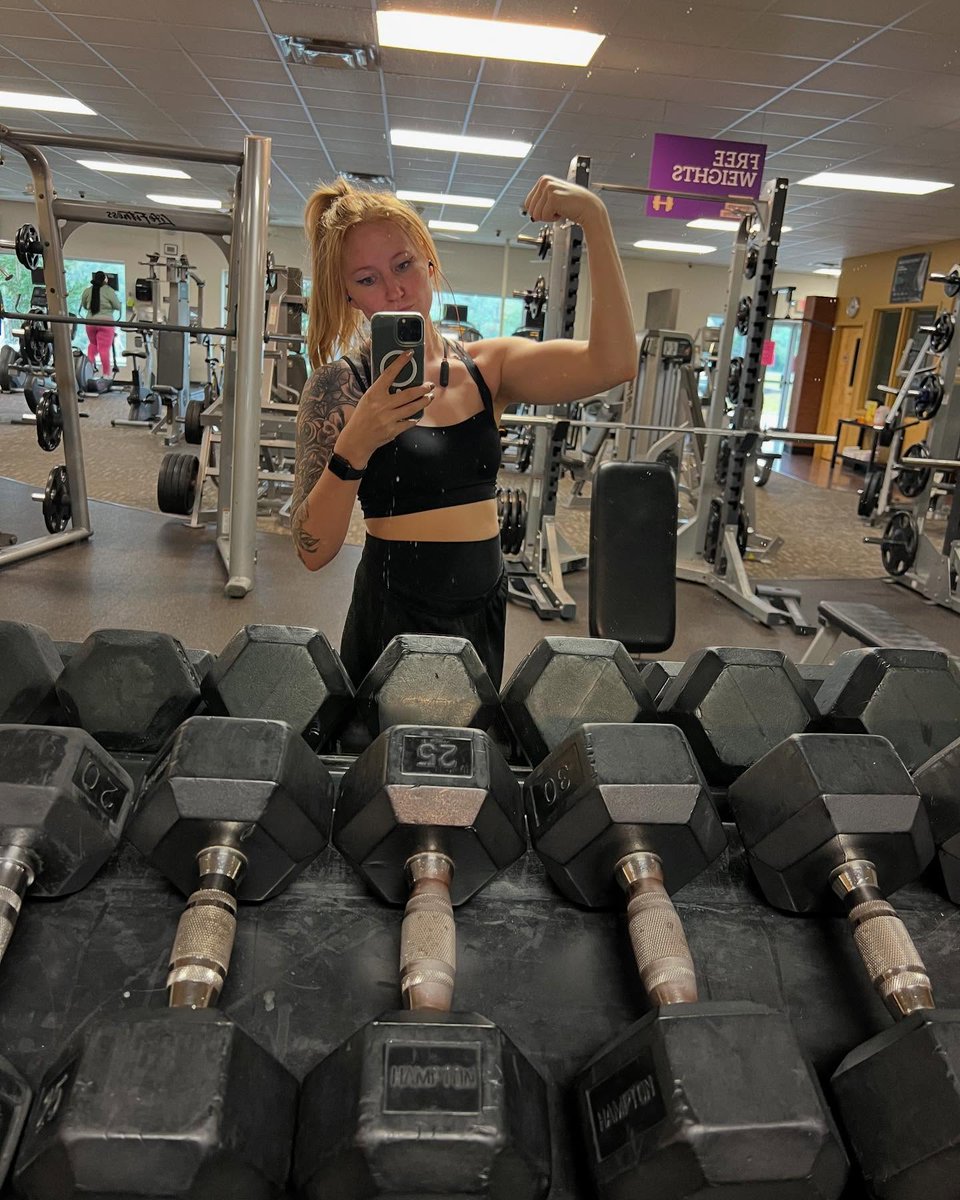pricebarbara960's tweet photo. Therapy is in session. https://t.co/xOVZXlTQb3