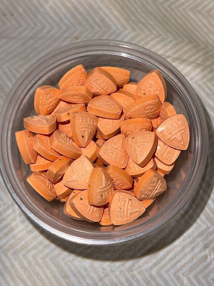 Trapcococ7's tweet photo. Molly pills

#drugtwt #GHSP #TrendingNow https://t.co/V5aUUmqaoL