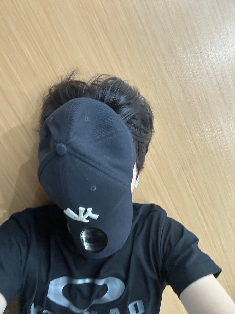 morae_k0's tweet photo. 260827 pluschat
연습 중인 똔개 등장⭐️
#オシンヘン https://t.co/ld0bZh9Zyr
