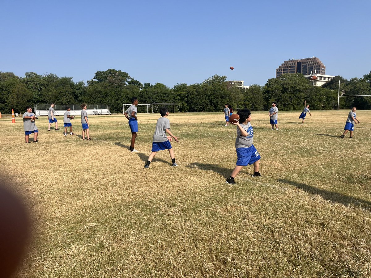 GarnerYearlings's tweet photo. Our Pre-Athletics classes got after it today! ๐ช ๐ Working on Football Skills Catching & Throwing. Weโre building athletes and Yearlings with PRIDE! #YearlingPride #GetBetterEveryDay @FootballBrahma @Coach_Ricker @NeisdAthletics @YearlingPride @CoachNavarro22 https://t.co/LU0vAhxZ2a