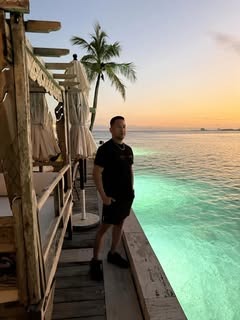 DonyaEllo's tweet photo. It was a spontaneous decision, a whisper of adventure that beckoned to me from the depths of my routine. The sun was just beginning to rise, casting a golden hue over everything, and I felt a stirring in my chest, a call to the wild that I couldn't ignore. https://t.co/1M2V9HvXnc