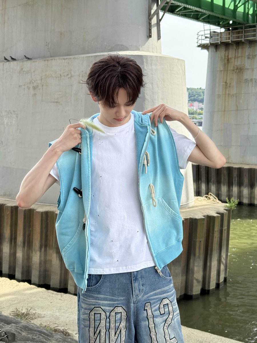 hrtzwav's tweet photo. 🥸

#YOUNYOUNGJUN
#hrtzwav #하츠웨이브
#TheSecondWave_MOMENTUM 
#MOMENTUM https://t.co/qLbnHVcqtd