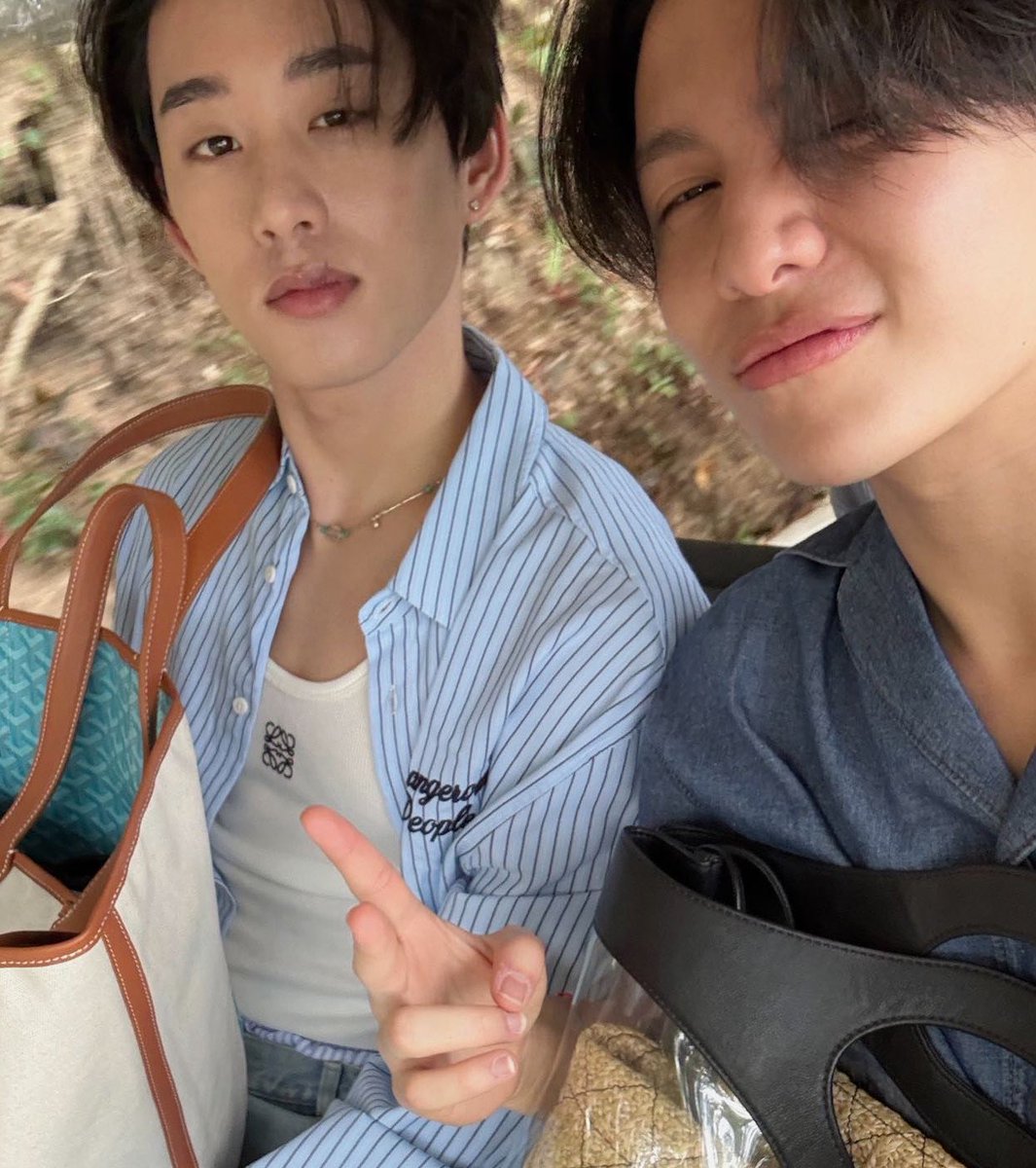 sthibtw_'s tweet photo. แฟนแต่งตัวให้มากกกก https://t.co/2JeKG9YRiI