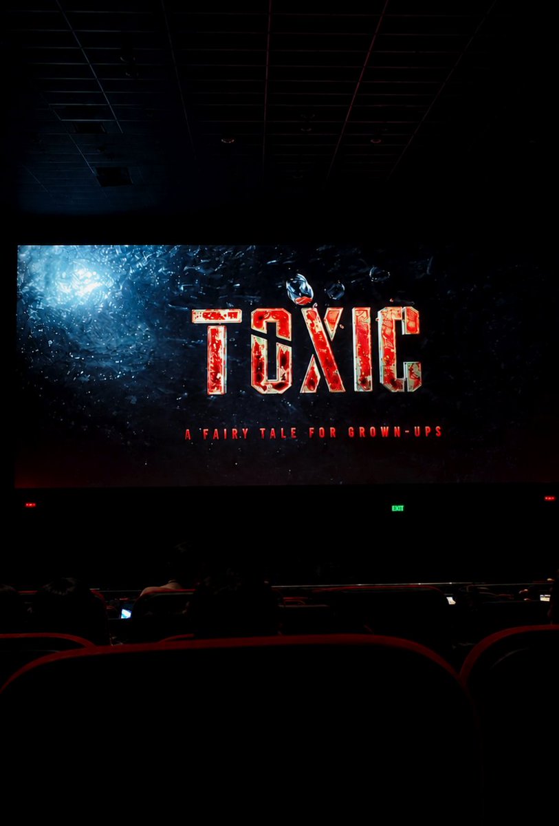 The_BharathG's tweet photo. #toxic
3.5/5 ⭐️
Yash’s acting is NEXT LEVEL 🔥 
Easily one of his best performances so far. Loved the way the film ended too. ❤️
 But honestly, some action sequences felt unnecessary. Instead, that time could’ve explored the characters’ backstories better. https://t.co/EZw8Xd4ARM