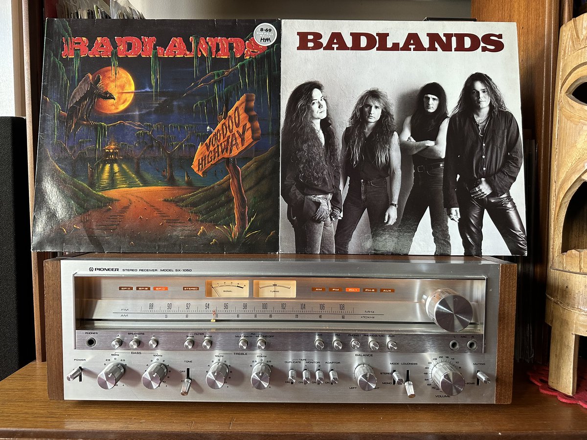 ScullyDamien's tweet photo. Both OG pressings.
Both awesome albums.
๐ค๐ฅ๐บ๐ธ
#RNFR #Badlands https://t.co/q05dlG8ZYX