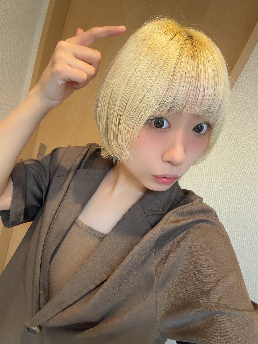 kamecha_0326's tweet photo. おはかめちゃん🐢
髪の毛をキレイにしてもらって
切ってもらいました💇‍♀️

#ぴぴすと残響
稽古残り少ない稽古頑張るぞ🔥
キャン待ちは公式LINEにください〜っ
https://t.co/qiJQt8boeD https://t.co/TehLPm8j3G