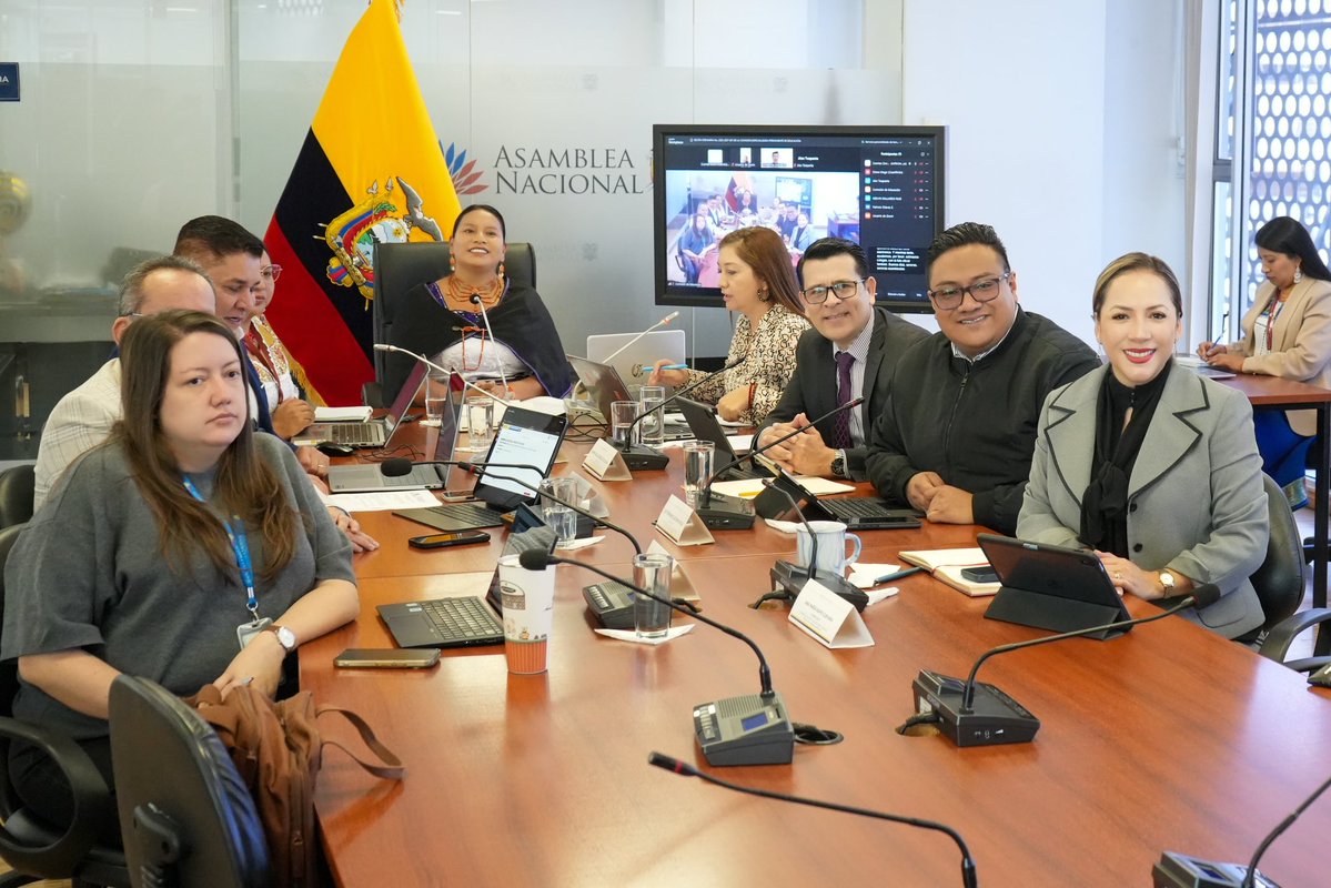 anaraffo1's tweet photo. En @EducacionAN, se dio paso a la unificación de varios proyectos de reforma a la #LOES y la #LOEI.

Continuaremos con el trámite parlamentario correspondiente y el análisis riguroso de cada propuesta dentro de la mesa legislativa. 🇪🇨

Legislando #ContigoConTODOS https://t.co/wbXY17g2rs