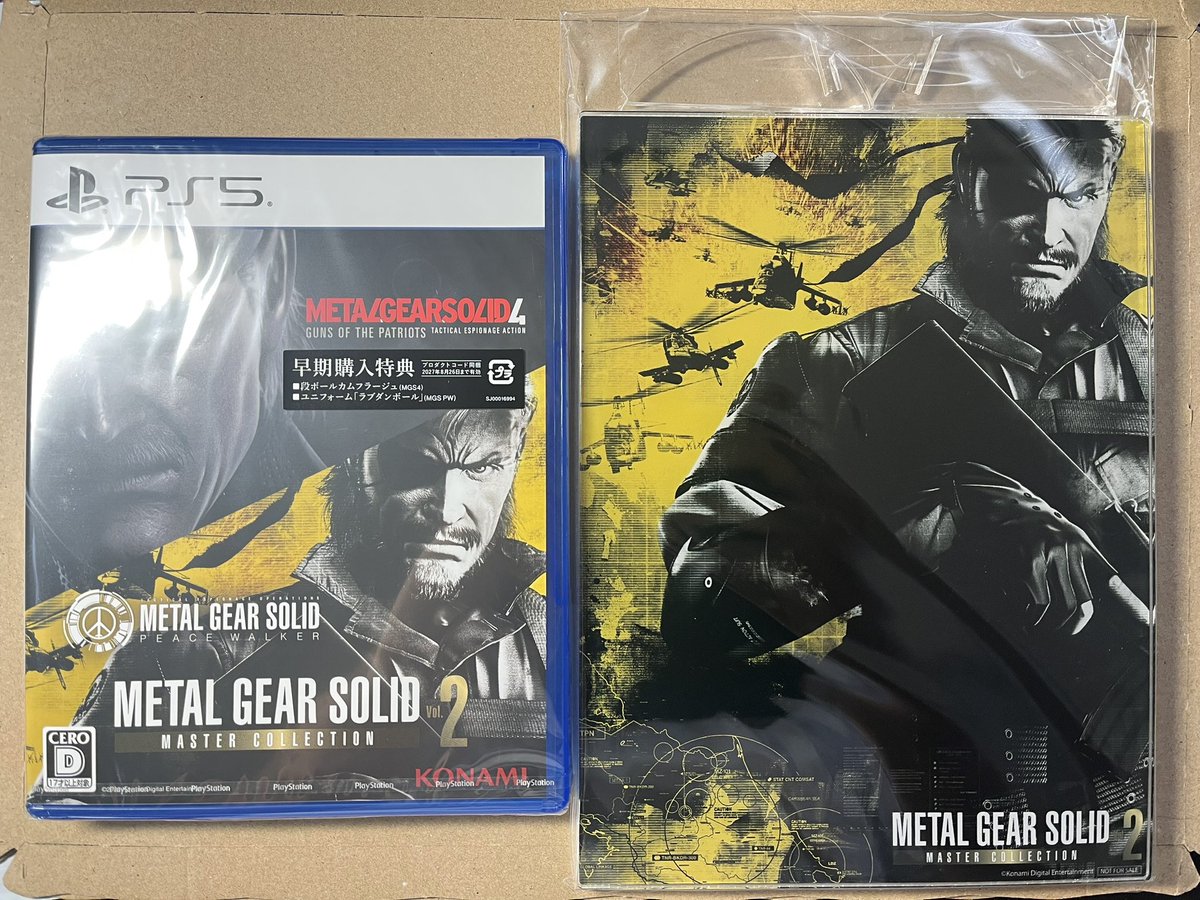 Phantom201207's tweet photo. カドカワストアのオンラインショップで予約してました
MGSマスターコレクションvol.2(PS5版)が本日届きました！

アクリルパネルが持っているもので一番大きく飾り甲斐があると思いました👍

すぐにプレイできないので、ディスクを入れて事前にダウンロード済ませておこうと思います😊
#MGSvol2 https://t.co/ZgoUL6m790