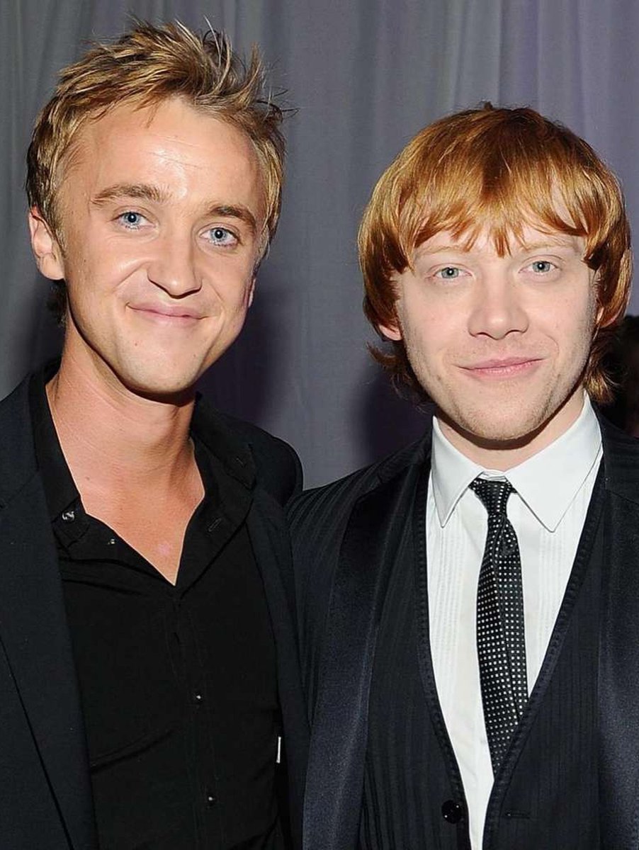 universohp's tweet photo. Tom Felton fez uma postagem para o retorno de Rupert Grint ao papel de Ron Weasley 

"Também te amo, Weasley." https://t.co/fYEaX7VsYk