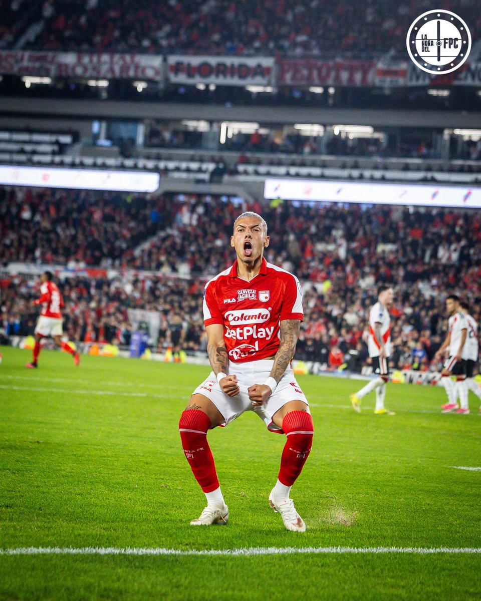 MauricioDuque0's tweet photo. 📸 GRACIAS @SantaFe POR ESTA HERMOSA NOCHE MONUMENTAL 🦁❤️🤍 https://t.co/ES0jwXKOTY