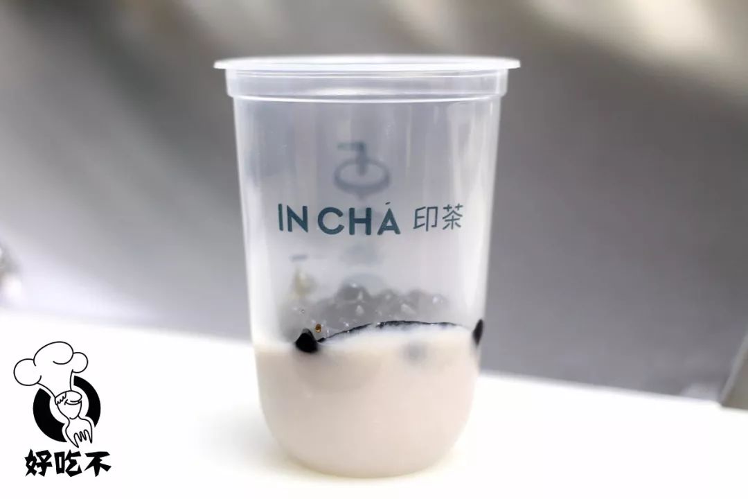 silkp636970's tweet photo. Just found the best hidden boba shop in town! Taro milk tea with chewy pearls hits different—no overly sweet syrup, perfect creaminess. 10/10 would come back tomorrow https://t.co/4eDlwm53aG