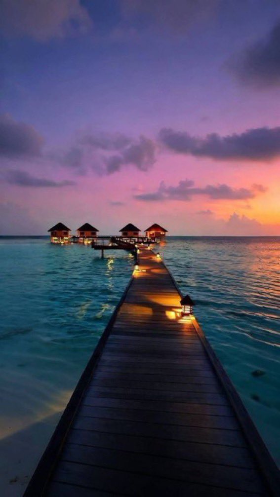 _Naturaee's tweet photo. Night turns Maldives in paradise... https://t.co/yMAdsDQYfE