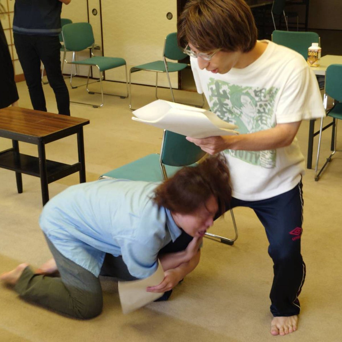 nene_broccoli's tweet photo. A班
山本さんが入るとやっぱ作品の雰囲気がかわるなぁと思うなど🤔
田中がポンコツで面白かった、そのせいで杉村が不安そうでより面白かった
ラストシーンやると急に劇場の景色が脳内再生されるの
本番楽しみだなー！ https://t.co/RSwIo84TYX
