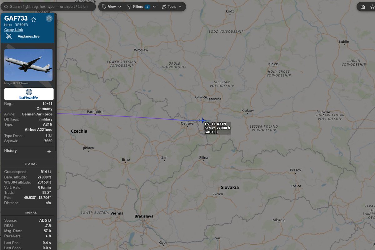 PolishMilRadar's tweet photo. 📅 27.08 🕘 11:02LT - 🇩🇪✈️ Niemieck A321 leci do Rzeszowa 

🇩🇪 Siły Powietrzne Niemiec
✈️ #GAF733 Airbus A321-251NX | Reg: "15+11"
🛫 Baza Lotnicza Kolonia #EDDK | Niemcy 🇩🇪
🛬 Port Lotniczy Rzeszów Jasionka #EPRZ 🇵🇱
🔗 https://t.co/56mjtSK1SK

#POLMILRADAR https://t.co/4pMRodmo4t