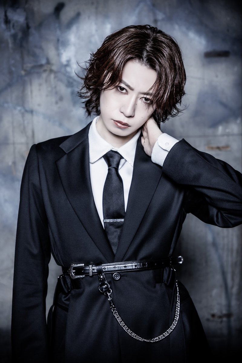 SHIN_20161224's tweet photo. 8月31日は大切なデートなので髪型と髪色変えたよ！

でも
もしかしたら僕はキミのことを欲しがりすぎたのかもしれない...

ものもらいになりました（マジです！！）

せっかくのデートなのに眼帯で行っても怒らない？ https://t.co/fl40dON4Mc