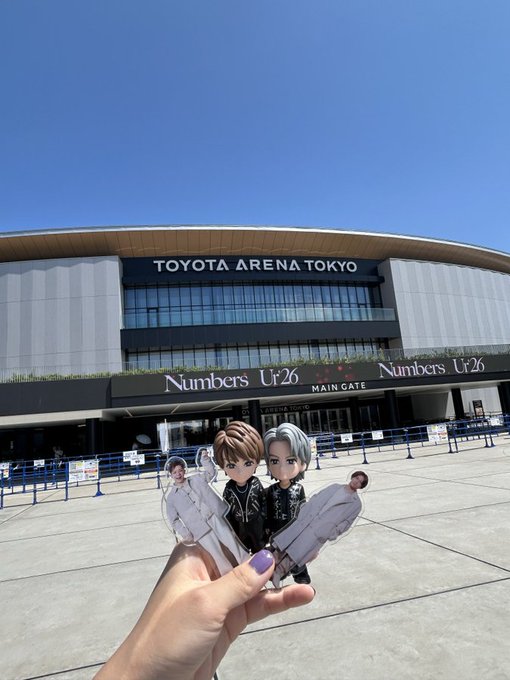 Number_i_jp's tweet photo. ◤Number_iファンミーティング "Numbers Ur’26"◢

東京公演 DAY3 START 14:30 / 18:00 
ご来場の方はお気をつけてお越しください。

公式ライブ配信
https://t.co/KUX5pt4XUq

そして本日公演、
✨ライブ配信が緊急決定！✨

#Number_i
#NumbersUr26
#No_iリンク https://t.co/TDCZEYidf9