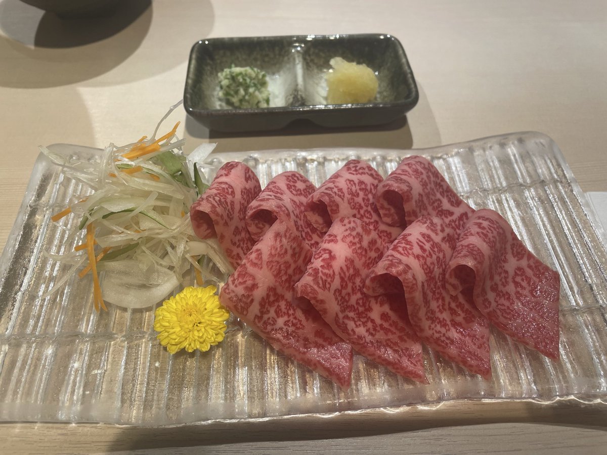 onunu's tweet photo. 肉刺しをまた食う輩 https://t.co/OfkMFIIN8a
