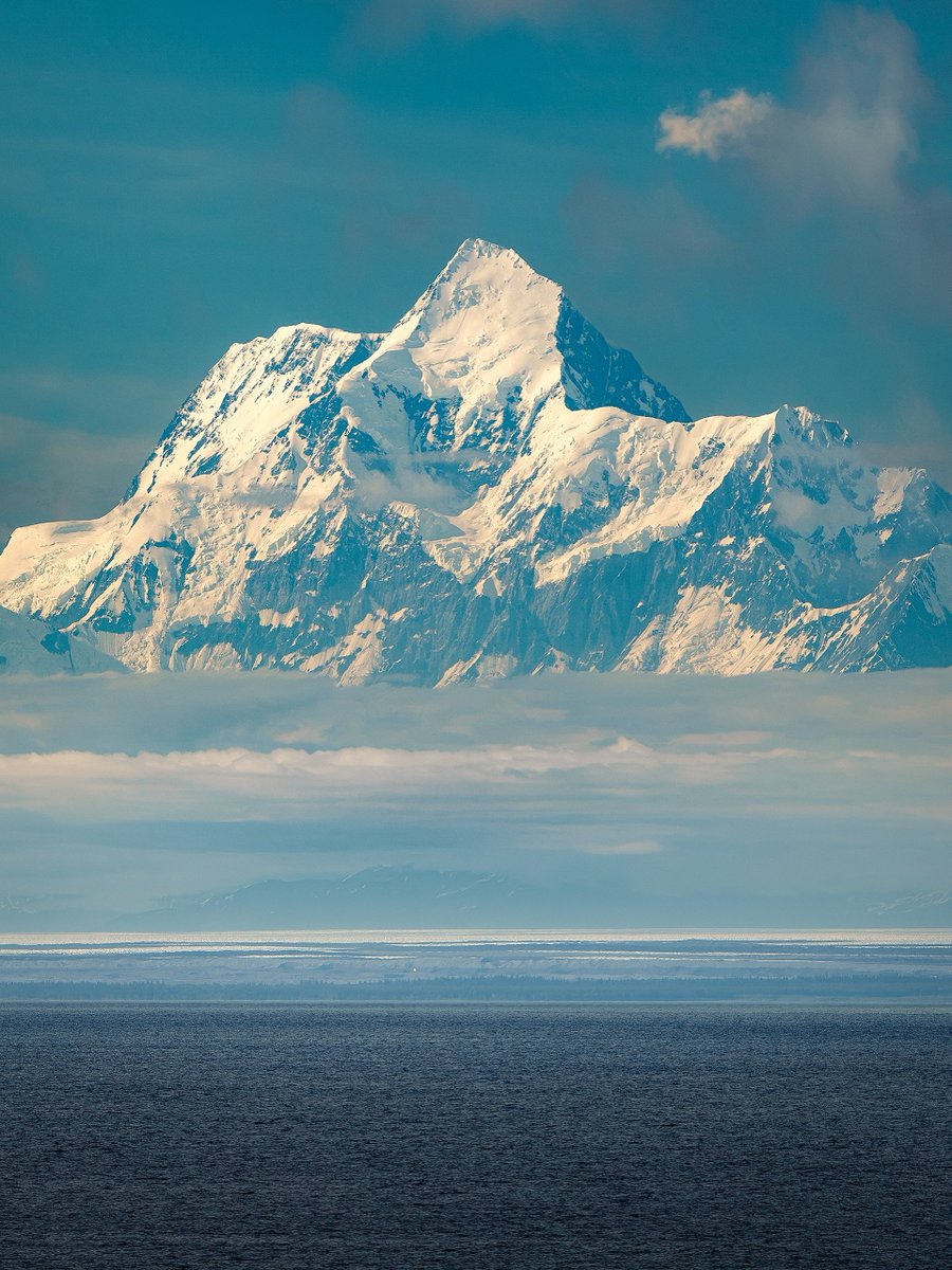 worldclick56's tweet photo. Peak Of Alaska ✨🏔️ https://t.co/aKvHWeDfQs
