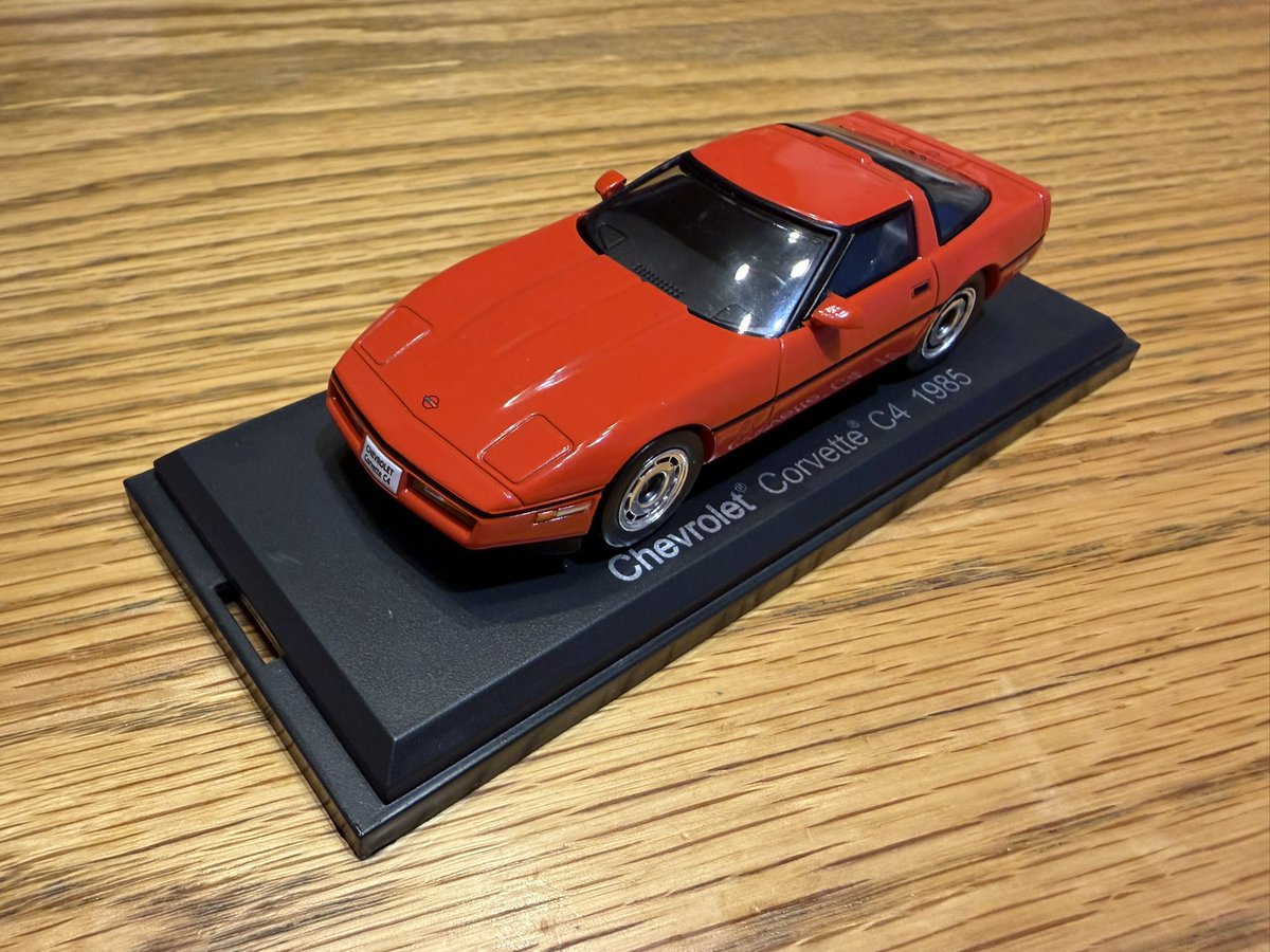 Jimmy__155's tweet photo. 1/43収集からは足を洗ったのですが、つい捕獲
私が現地で乗っていたVetteとほぼ完全に一緒！！(強いて言えばモデルイヤーくらい)

いいクルマだったなあ
たまにしかHi段に入らなかったけど
いきなりクラッチ抜けてノンストップ帰宅チャレンジ勃発したけど
最後はどうやっても火飛ばなくなったけど https://t.co/tbvoxPtTZn