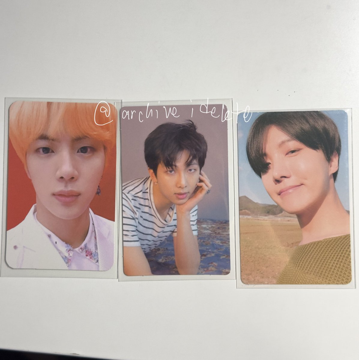archiveidekte's tweet photo. การ์ดอัลบั้ม layover

ใบละ 60

ค่าส่งเหมา 40

#ตลาดนัดบังทัน #ปล่อยของสะสมบังทัน #การ์ดบังทัน ตามหา จิน นัมจุน เจโฮป 방탄 포카 양도 https://t.co/f7D8v32PXt