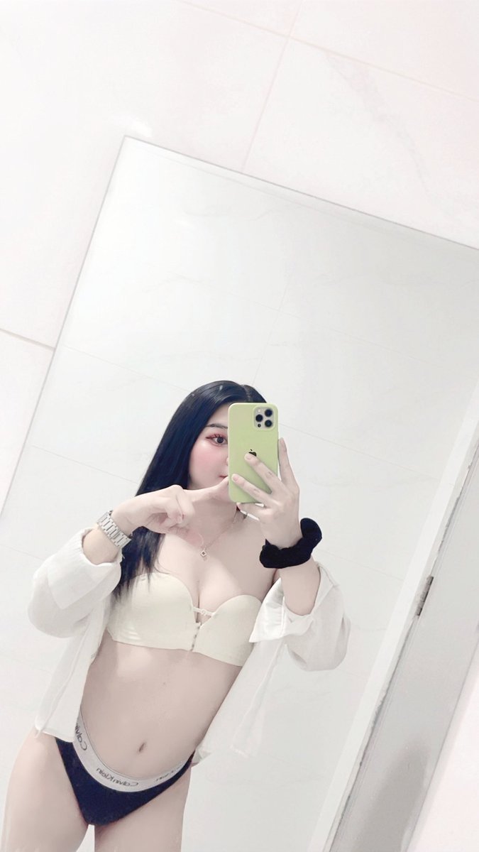 TeeTee49386's tweet photo. ຮັບງານຄໍສົນໃຈທັກແອັບ02057526959 https://t.co/sRAW8Tz9u7