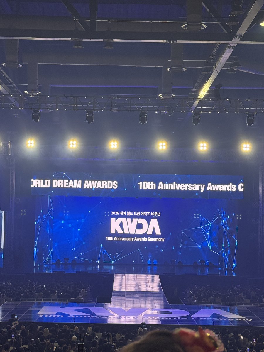data_dooly's tweet photo. 260827 KWDA 케이월드드림어워즈 
대리캠 대리찍사

🔗 https://t.co/Ewkmd2isDk
🎫 F구역 정면 좌석 입장완료

에이티즈 ATEEZ
피원하모니 P1Harmony
라이즈 RIIZE
앤더블 AND2BLE
킥플립 KickFlip
알파드라이브원 ALPHADRIVEONE ALD1
아일릿 ILLIT
키키 KiiiKiii

외 전 라인업 가능 

댈찍 댈캠 https://t.co/6hMJ0affgj