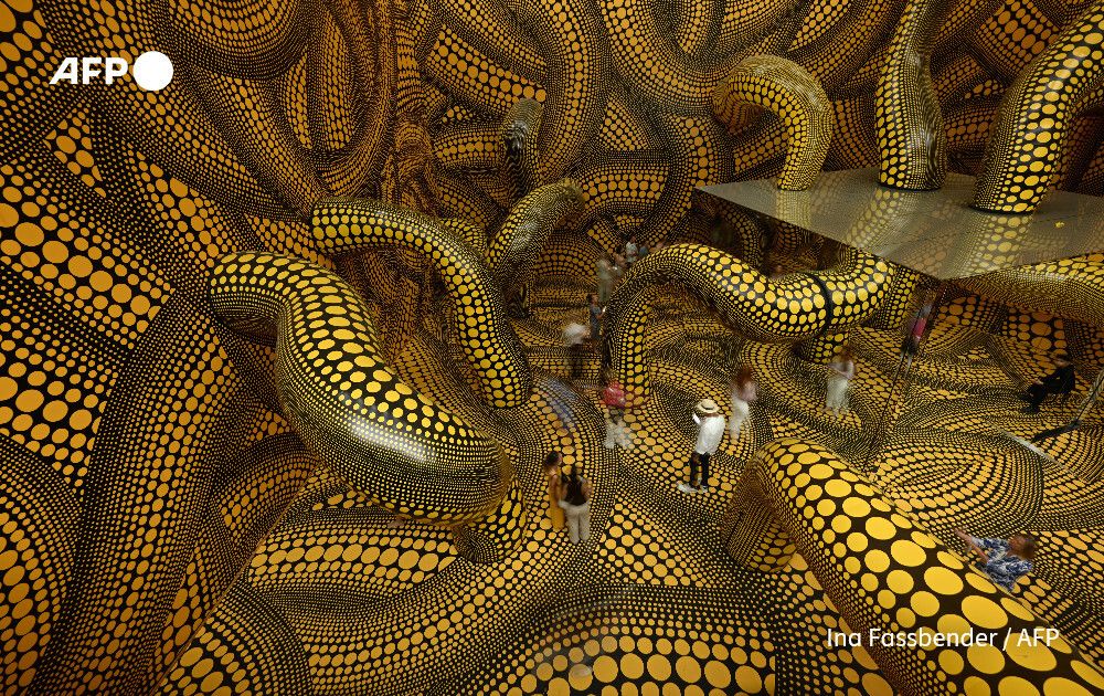 AFP's tweet photo. Japan's 'polka dot queen' artist Yayoi Kusama dies aged 97.

One of the world's most celebrated contemporary artists, Kusama channelled hallucinations and trauma into vibrant art featuring her trademark dots, nets and infinity motifs over a career spanning decades
https://t.co/jgkNQtfGNC