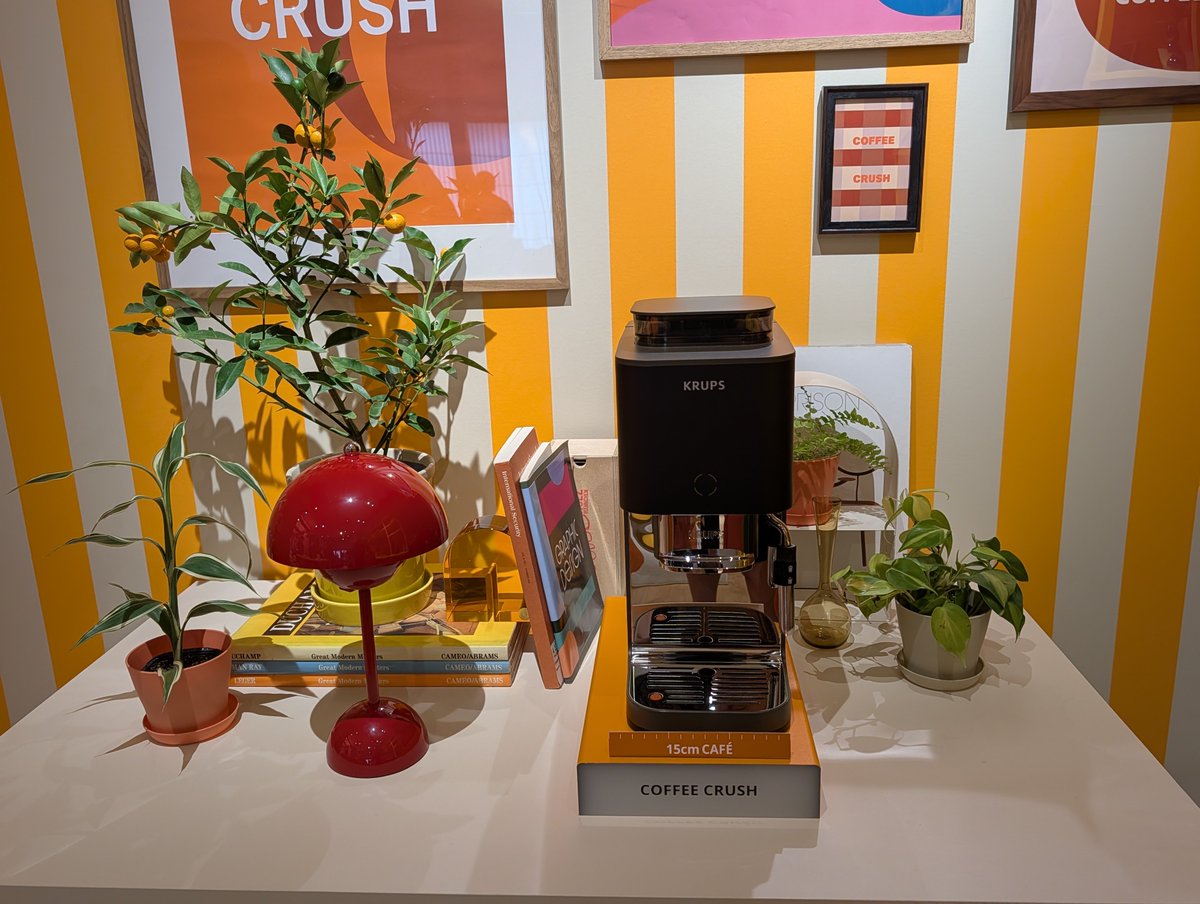 HaL_Kuramoto's tweet photo. 昨日は、ドイツ発のコーヒー家電ブランド「KRUPS by T-fal」の日本初上陸発表会

何より衝撃だったのがコールドブリュー

普通12時間以上かかるコールドブリューが、約1分40秒で完成。見た目麦茶なのにこれが本当においしい！！

本体小さいうえ、7万円でエスプレッソベースの全自動としては格安！ https://t.co/Kkw6b8jpM1