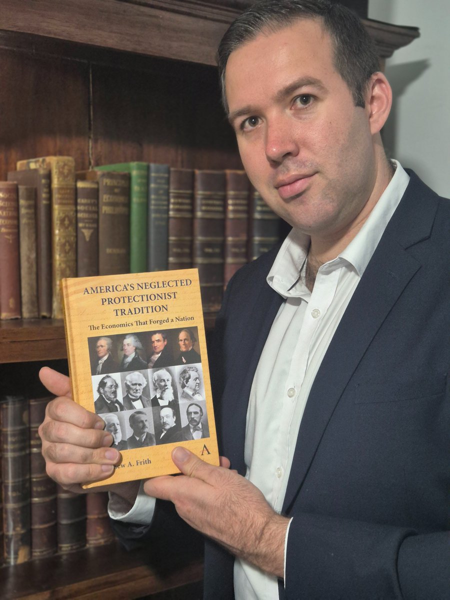 AnthemPress's tweet photo. Delighted to see @mathewafrith, author of ‘America’s Neglected Protectionist Tradition’, with his book. Get your copy ➡️ https://t.co/g1z6j3zSXc @UniNewEngland #EconomicHistory #authorphoto #AnthemPress #HistoryOfEconomicThought #Protectionism #TradePolicy https://t.co/S0tTv6MeYv