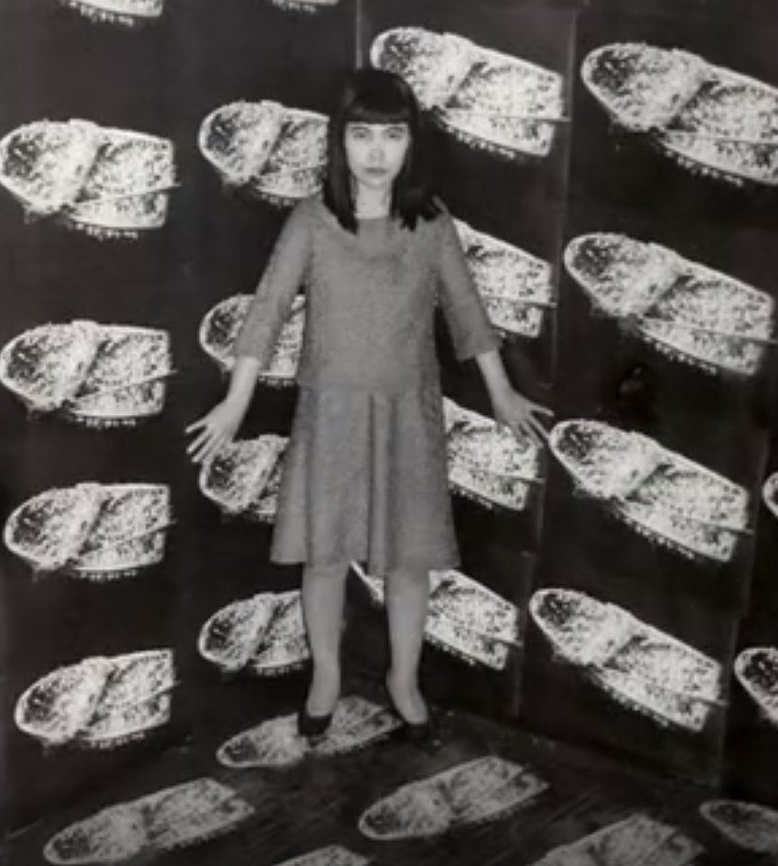 sereneObscurity's tweet photo. i was watched a documentary about her 
andy warhol came to her show, PRAISED her  
and THEN STOLE HER IDEA 

RIP you absolute queen https://t.co/z6MCNK0Xel