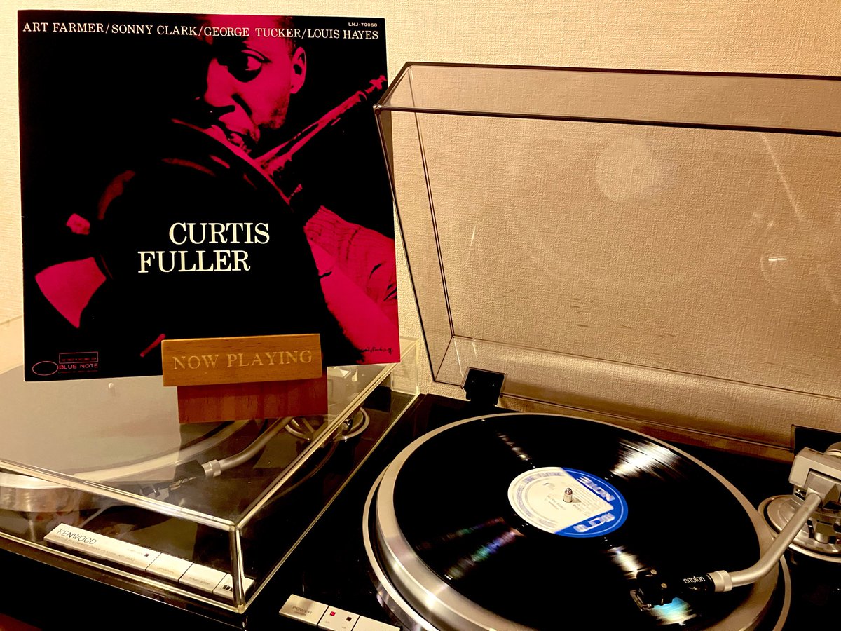 douji0328's tweet photo. Today's records

Crtis Fuller Vol.3

ブルーノート時代の名盤！
ジャケットもサウンドも大好きな一枚♫

#jazzrecord 
#bluenote https://t.co/lWRvnAHmqI
