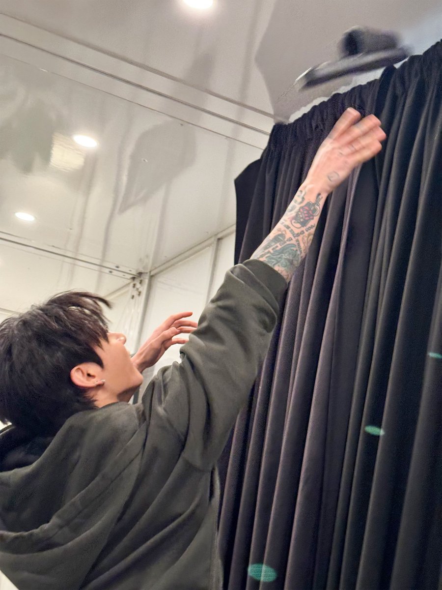 97Jungukk's tweet photo. https://t.co/cLZFypWxV6