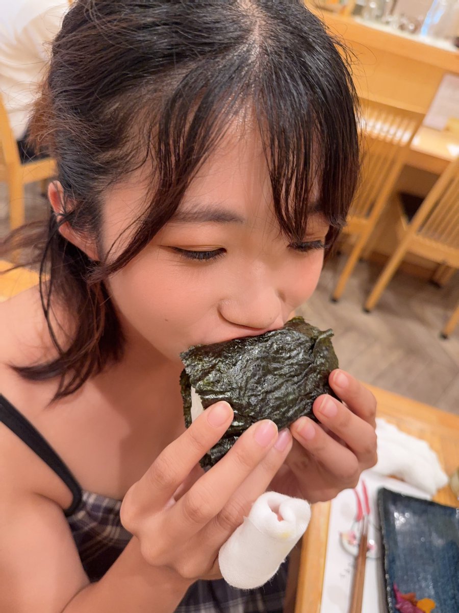 konomi_1108's tweet photo. お米と魚が一番好きです。
プロレスラーは食べることも仕事なのでいっぱいご飯食べさせてください🍚
#RGPW #pwzero1 https://t.co/1Eb4S7BITa