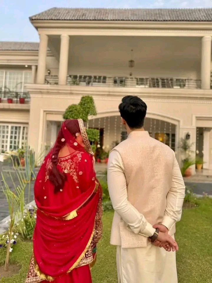 khani_hu_yaar's tweet photo. یوں آؤ میرے مقدر میں کہ تمہیں پا کر ـــــــــــــــــــ !!

باقی ساری عمر سجدہ شکر میں گزار دوں   ـــــــــــــــــــــ !!

❤️🫀🥹 https://t.co/cTAq1Fvwgn