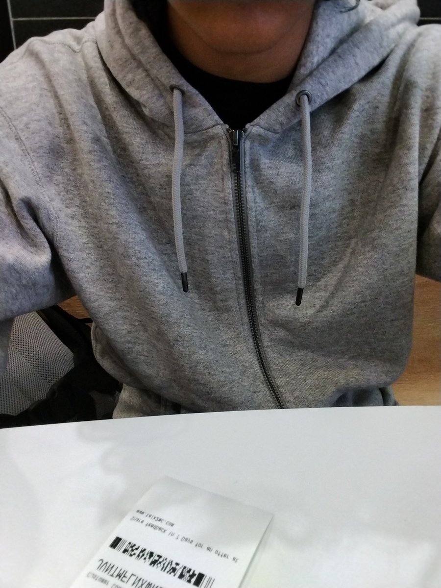 struzader43's tweet photo. Why is airport McDonald's so expensive AND THEY DON'T FUCKING HAVE SODA https://t.co/xiWiD61tnH