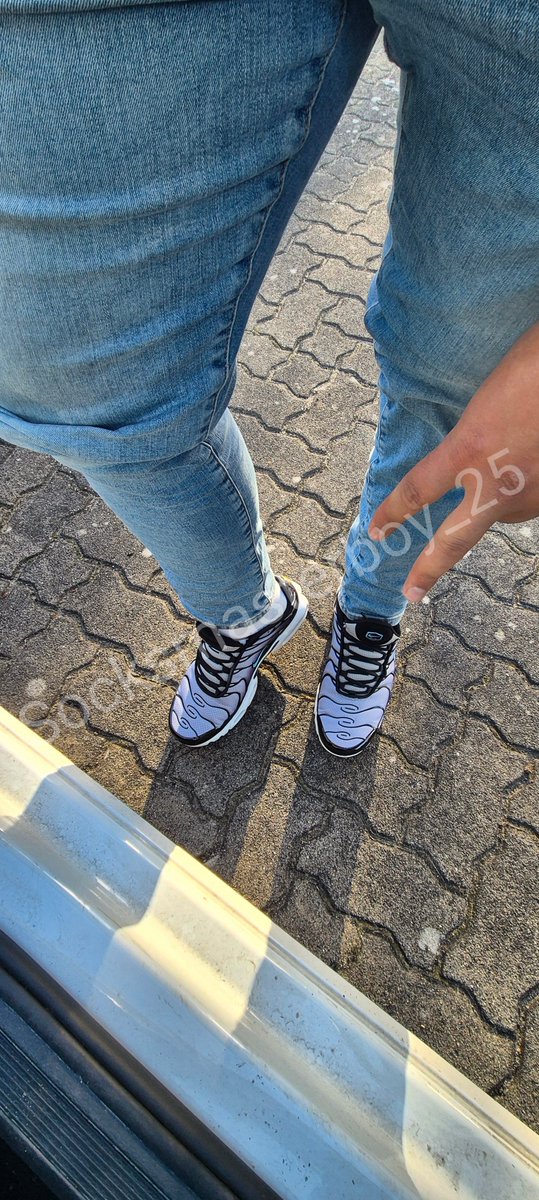 socksmsterby_25's tweet photo. Smelly socks und neue TN.
Was meinst du, wann sind die tn auch smelly?
#sellsocks #smellysocks #smellytn #nike #nikesocks #smellynikesocks https://t.co/DcwxoiY0vP