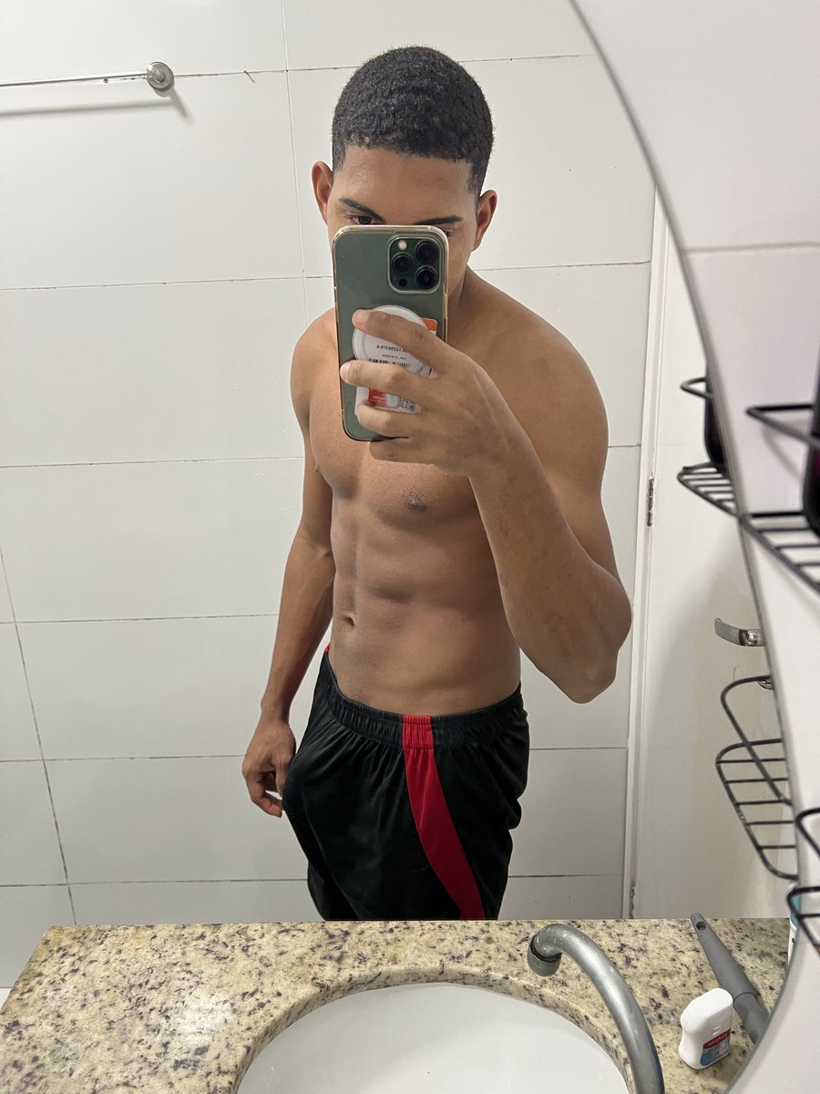cafu83cf's tweet photo. Bela madrugada 😈😅 https://t.co/mSZBGBZSOW