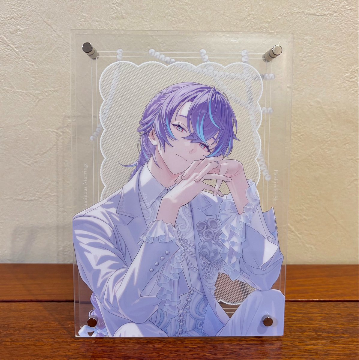 Cryno_2434's tweet photo. いやさすがに俺たち結婚はまだ早いよ…///って思ってたけど、あまりにも綺麗な目でこっち見てくるもんだから買っちゃった‼️
俺の手で傷付けてしまうのが怖くて保護フィルム剥がせないぜ𝐵𝐴𝐵𝑌…… https://t.co/liiCfJf37I