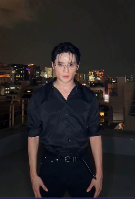 Kkorepo's tweet photo. #ジュンス、夜景を背にキレキレダンスパフォーマンス！…「#ATEEZ」の「BAD」チャレンジ公開（動画あり）
🔗https://t.co/C2rrncaeba https://t.co/OZbyH8bcFR