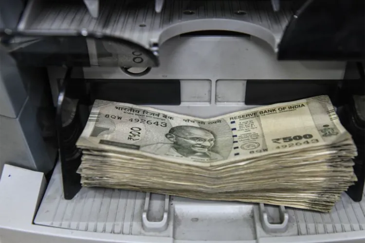 Dnn24Network's tweet photo. FCNR Inflows Set to Boost Bank Earnings as Foreign Deposits Rise: ICICI Securities.
Read the full article here: https://t.co/WhMhA4TZhF
#FCNR #BankingSector #DNN24 @AwazThevoice https://t.co/JfBlQ0Ydio