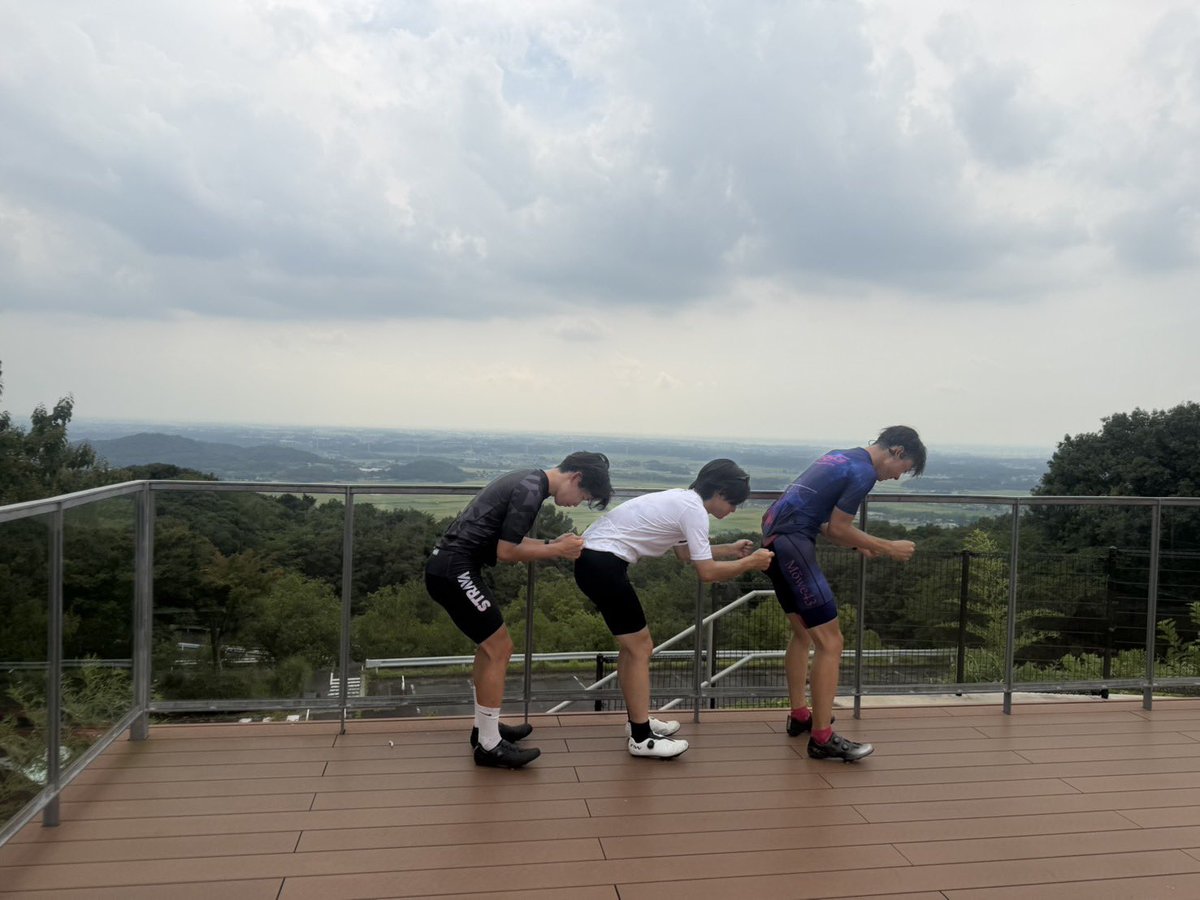 ayumu__0102's tweet photo. 7日ぶりの筑波山ヒルクライム⛰️
最近は涼しかった外も、今回は激暑。
「夏、まだ本気出してなかったんか」と思わせる暑さでした。

脚は重い、汗は止まらない。
それでもタイムは毎��更新。
目指すは山神。

にしても山までが遠い… https://t.co/wkoPJqocER